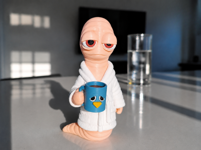 The Early Worm Gets the Bird — черв'ячок