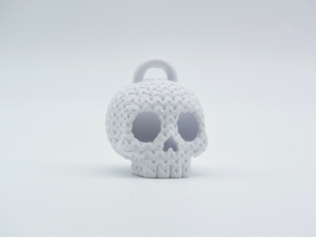 Knitted Halloween Skull Keychain — брелок-черепок
