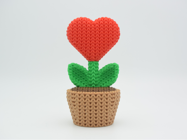 Knitted Heart Plant In a Pot — сердечко-рослина в горщику