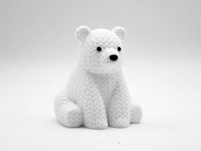 Knitted Polar Bear — білий ведмідь