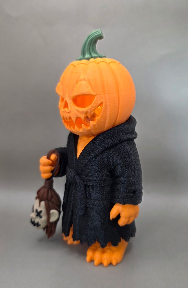A Head Start on Halloween — гарбузоголовий