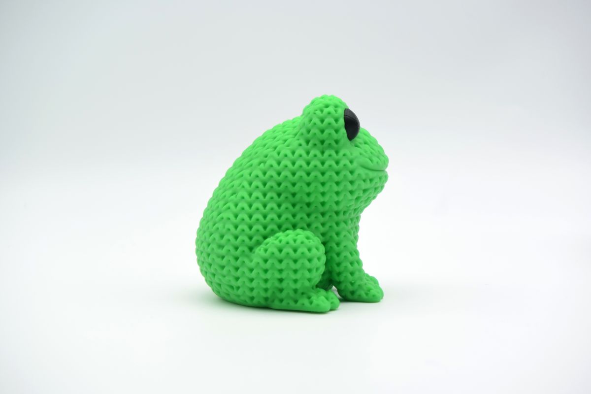 Knitted Frog — жаба