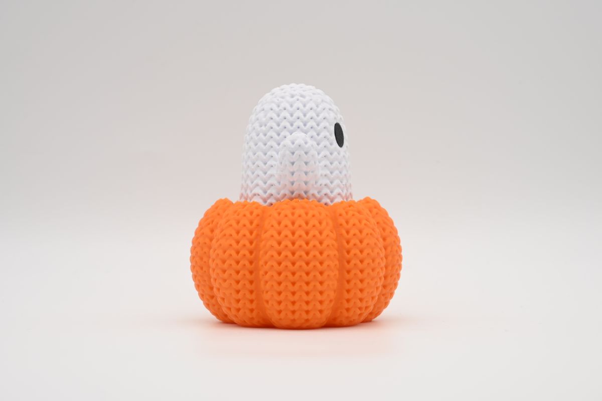 Knitted Ghost in Pumpkin — привид у гарбузі