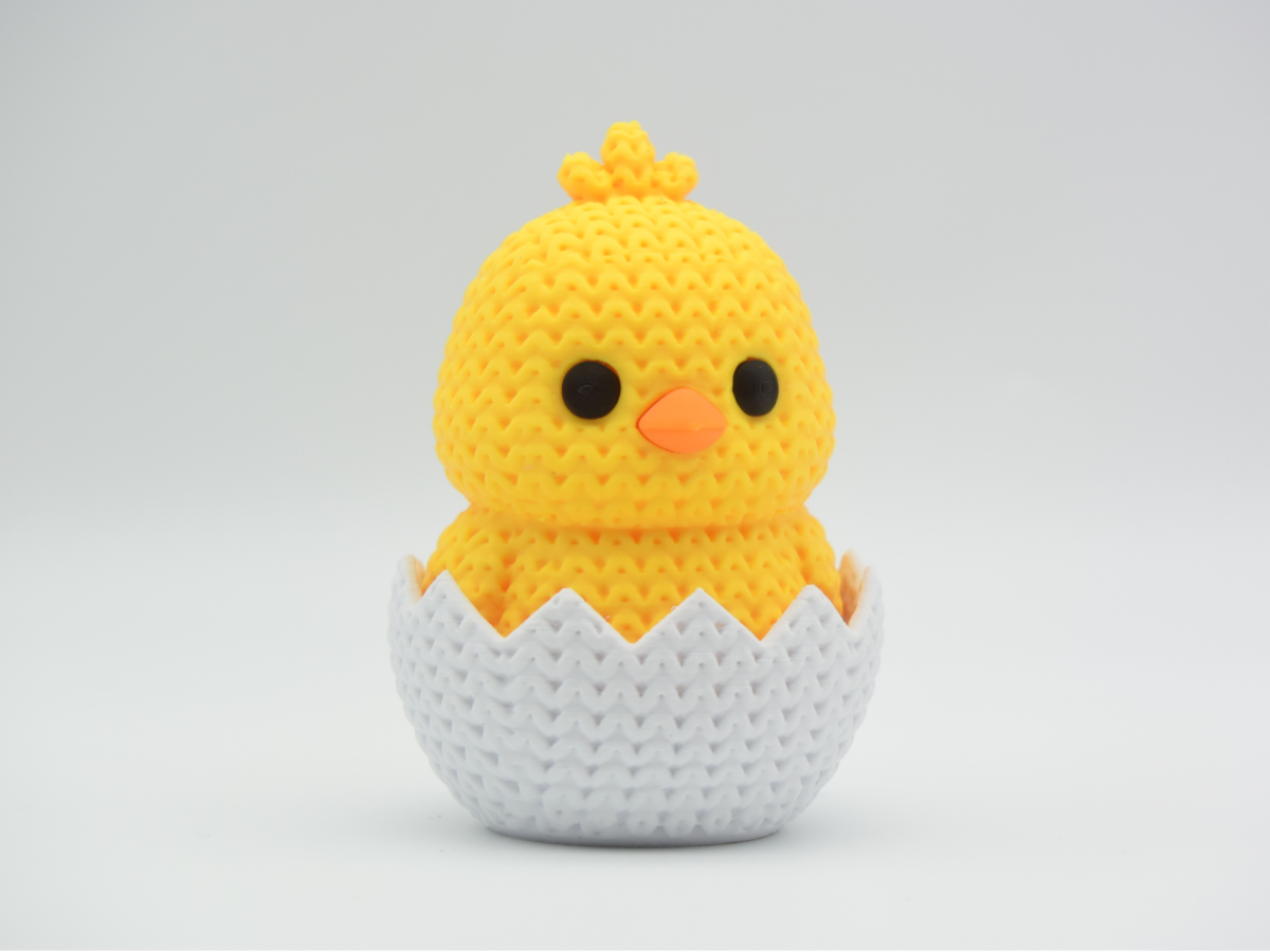 Knitted Hatching Chick — курча в шкаралупі