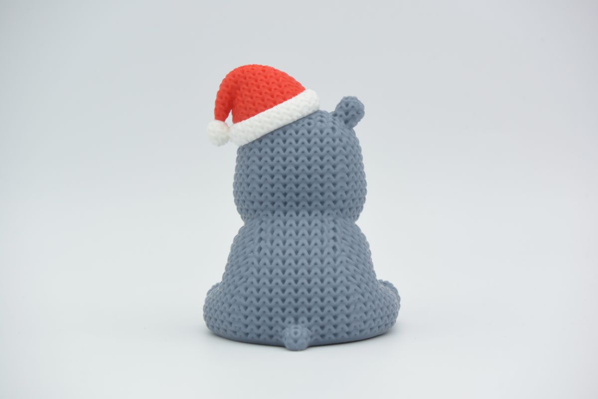 Knitted Hippo with Santa Hat — бегемот у шапці Санти