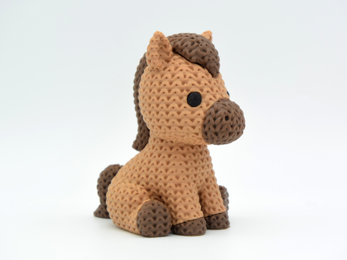 Knitted Horse — кінь