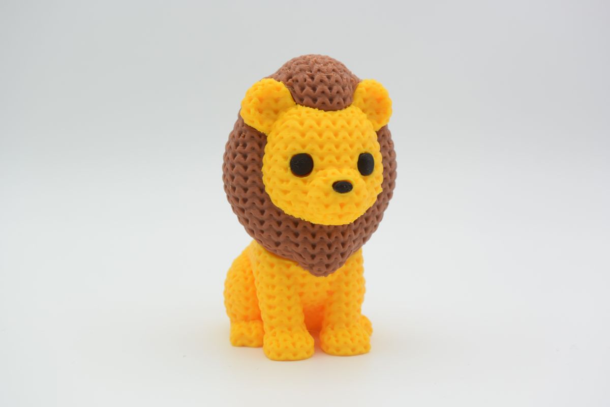Knitted Lion — лев