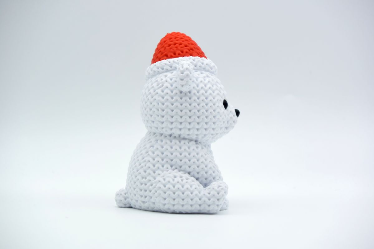 Knitted Polar Bear with Santa Hat — білий ведмідь у шапці Санти