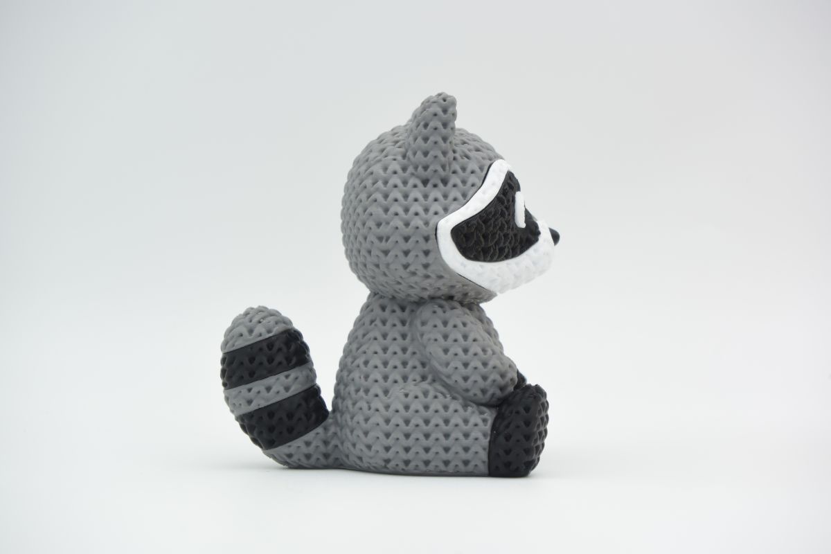 Knitted Raccoon — єнот
