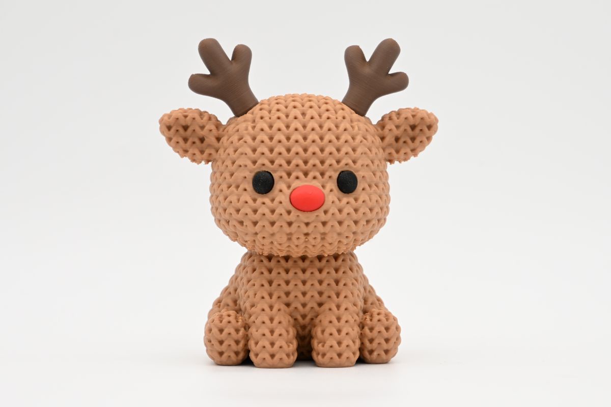Knitted Reindeer — північний олень
