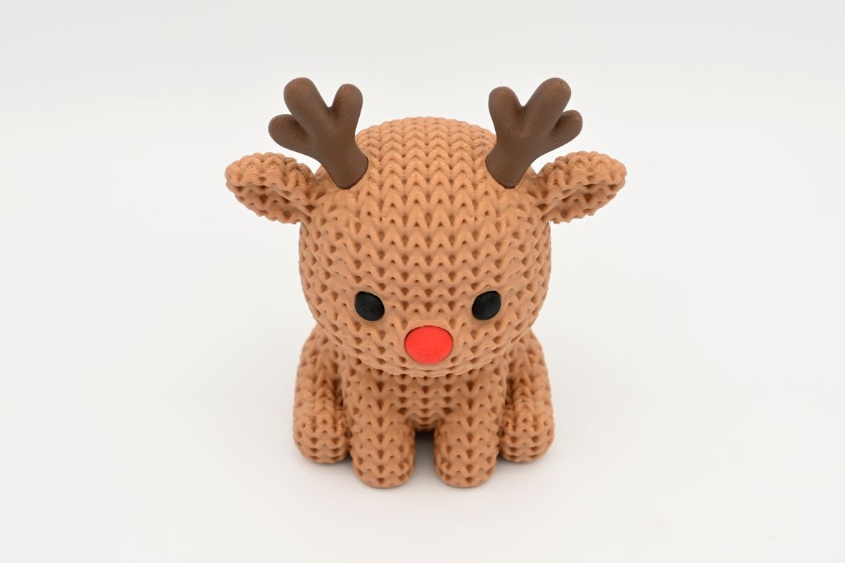 Knitted Reindeer — північний олень
