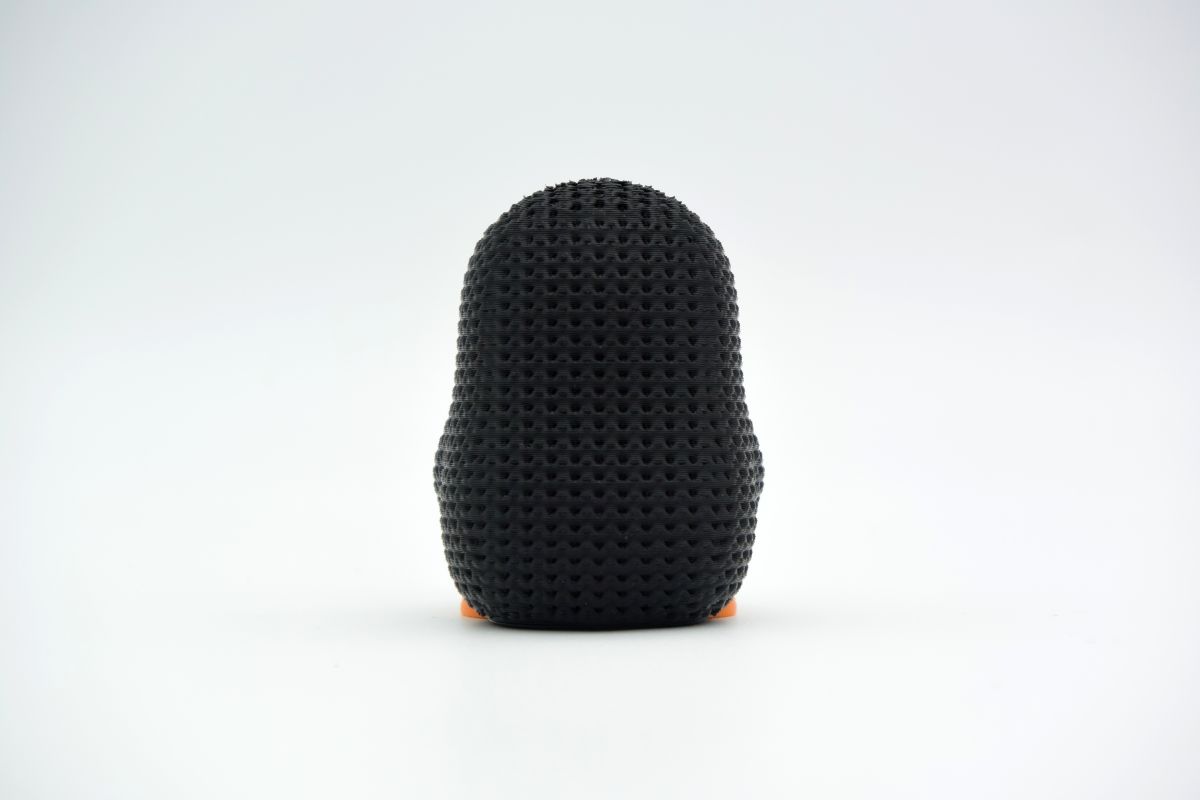 Knitted Valentine's Day Penguin — валентинковий пінгвін
